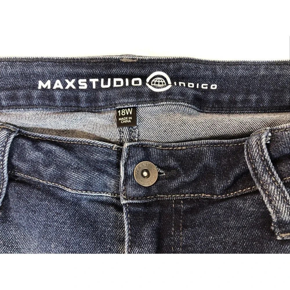 Max Studio Indigo Jeans Women's‎ Size 18W Denim Blue High Rise Slim Straight Leg